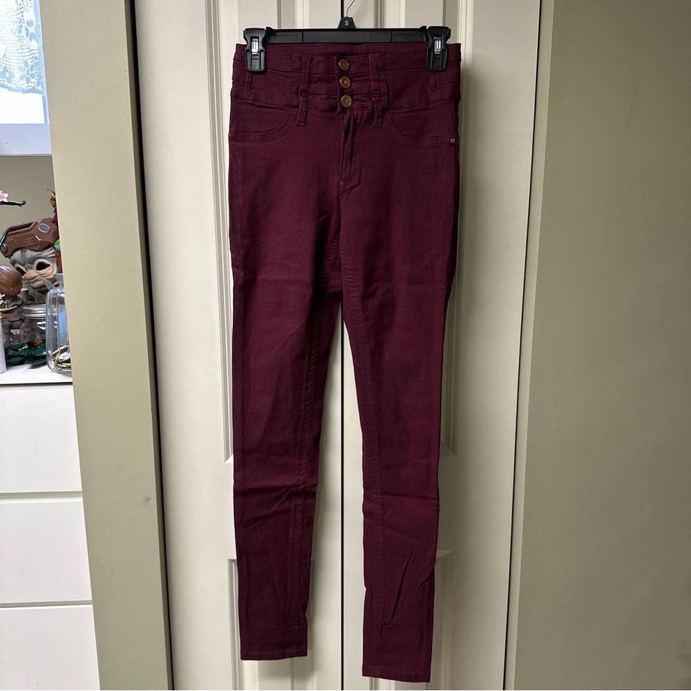Almost Famous Maroon High-Waisted Skinny Jeans 3 Belt Buttons Size 5